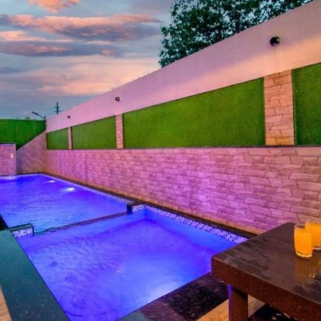 Laughtale Villa 4Bhk Swimming Pool Lonavala Exteriör bild